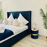 Filmap-charmant-modern-zentral-balkon-beamer-spieletisch * Görlitz