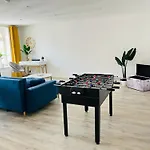 דירה Filmap-charmant-modern-zentral-balkon-beamer-spieletisch *