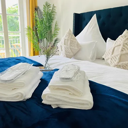 Filmap-charmant-modern-zentral-balkon-beamer-spieletisch Appartamento *