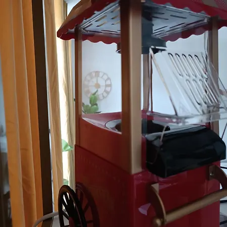 Appartamento Filmap-charmant-modern-zentral-balkon-beamer-spieletisch